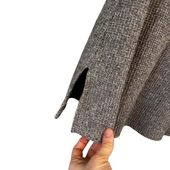 Chico’s Zenergy Gray Knit Sleeveless Tank Blouse Size 4/6 Textured Office Casual - Picture 4 of 6